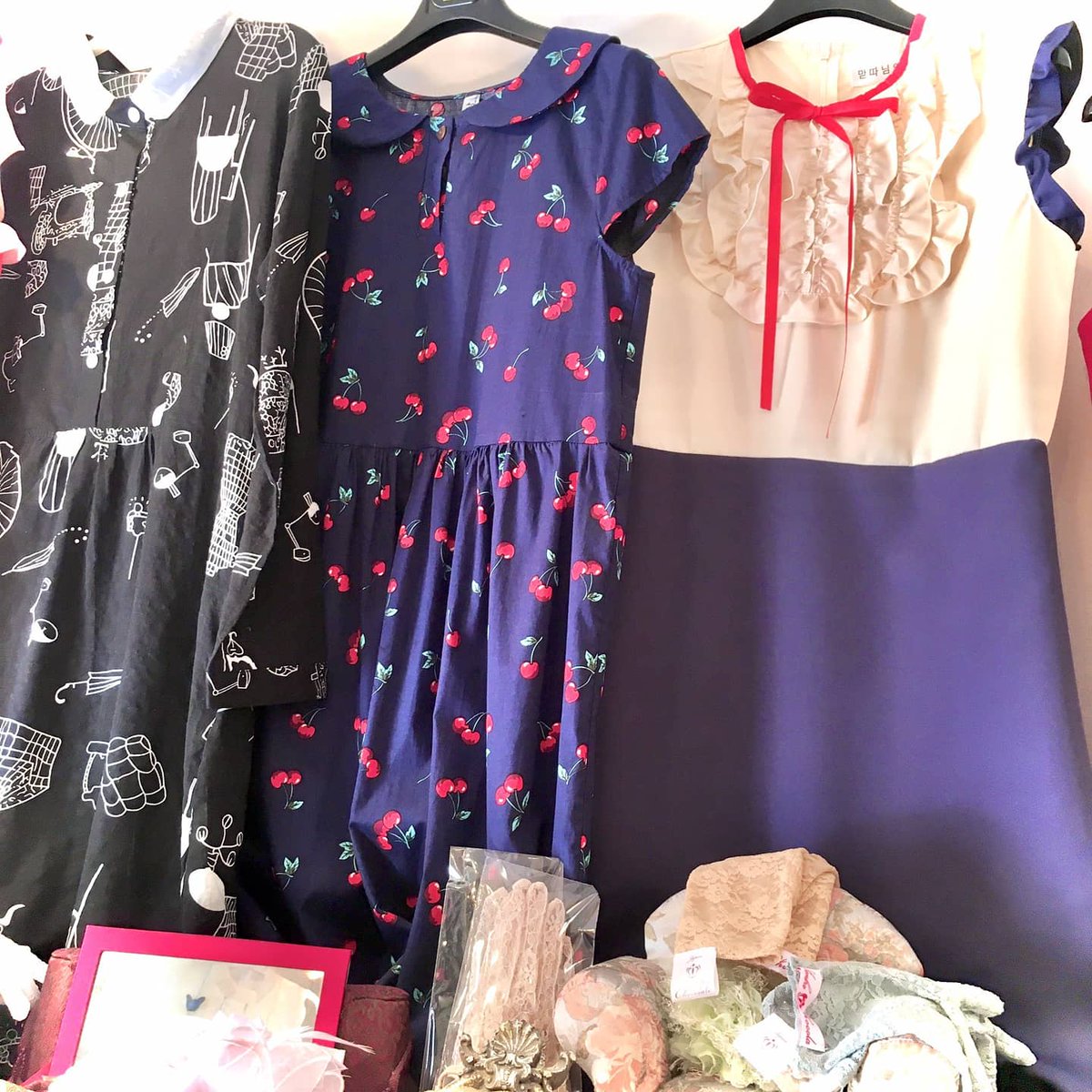 代官山chocolate ショコラータ Pa Twitter 代官山ショコラータ 18時まで営業しております 素敵なワンピースをたくさん揃えておりますので ぜひ皆様 当店にお立ち寄りくださいませ Daikanyamachocolate 代官山 Daikanyama ワンピース ワンピース専門