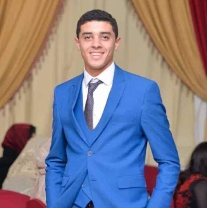 طالب كفر الشيخ الذي توفي امس حصل علي مجموع 99 ٪ ثم دفن بعد حادث أليم 
كيف حال والديه وأمه تحديداً ليتنا جميعاً ندعوا لها بالصبر وأن يربط الله علي قلبها 🤲