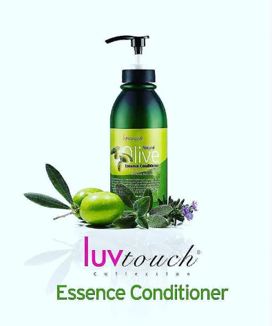 LuvtouchMJNO's tweet photo. Luvtouch natural olive conditioner ni bidhaa ya uhakika, ifanyie nywele yako steaming kwa kutumia conditioner hii, hutojutia!utafurahia na kuridhika kwani imesheheni virutubisho vya asili vya mazaituni haina kemikali za viwandani na imetunzwa kiasilia kabisa. https://t.co/fYDNEjEhjn