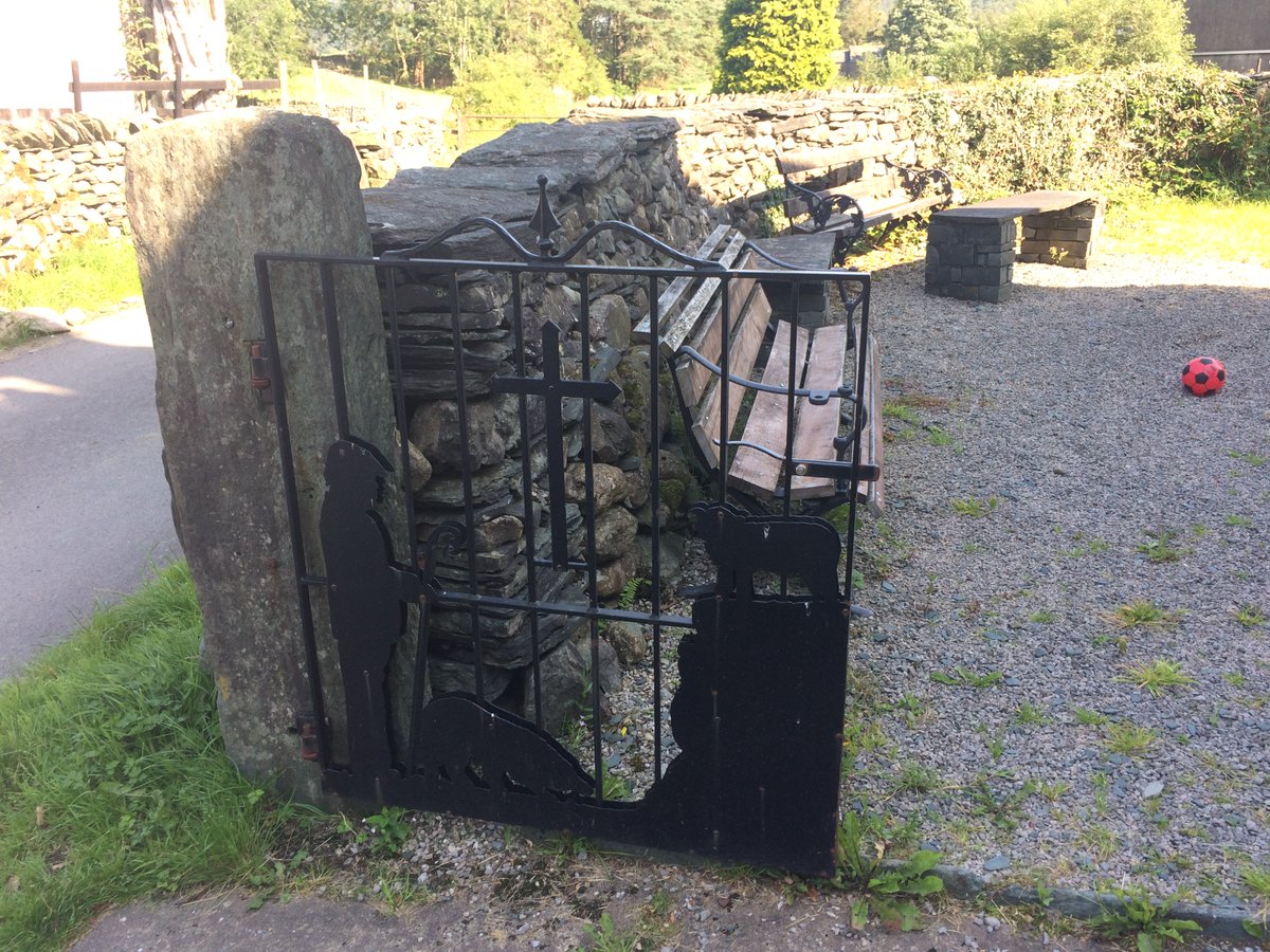 As I left along the little lane, a Midlands accent in a posh car asked "do you know where Black Moss Pot is?""No, but you're nearby. I've just read a grave about someone who drowned there". Then I saw the swim-suited kids in armbands on the back seat, looking alarmed.Oops...