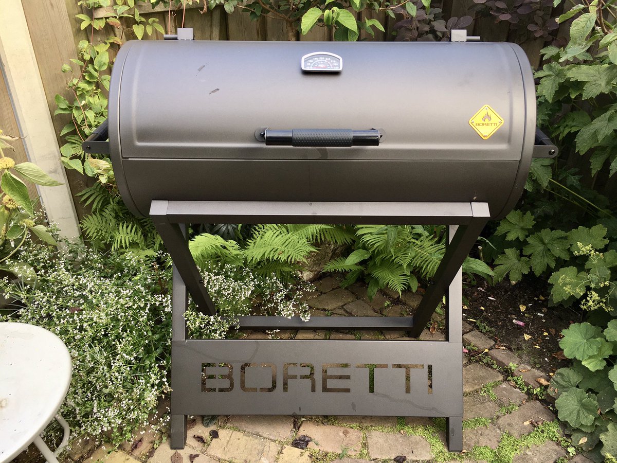 Gisteravond voor het eerst geoefend met de nieuwe #dollhouse voor #tunnelbranden. Veelbelovend al zeg ik het zelf 😇 #bbq #boretti