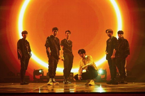 NAVER ARTICLES | HYUNGWON #HYUNGWON  #형원  #ヒョンウォン  #MONSTA_X    #monstaxlivewithluv  @OfficialMonstaX React, recommend & share Stay for 20-40 sec. https://n.news.naver.com/entertain/article/382/0000845348