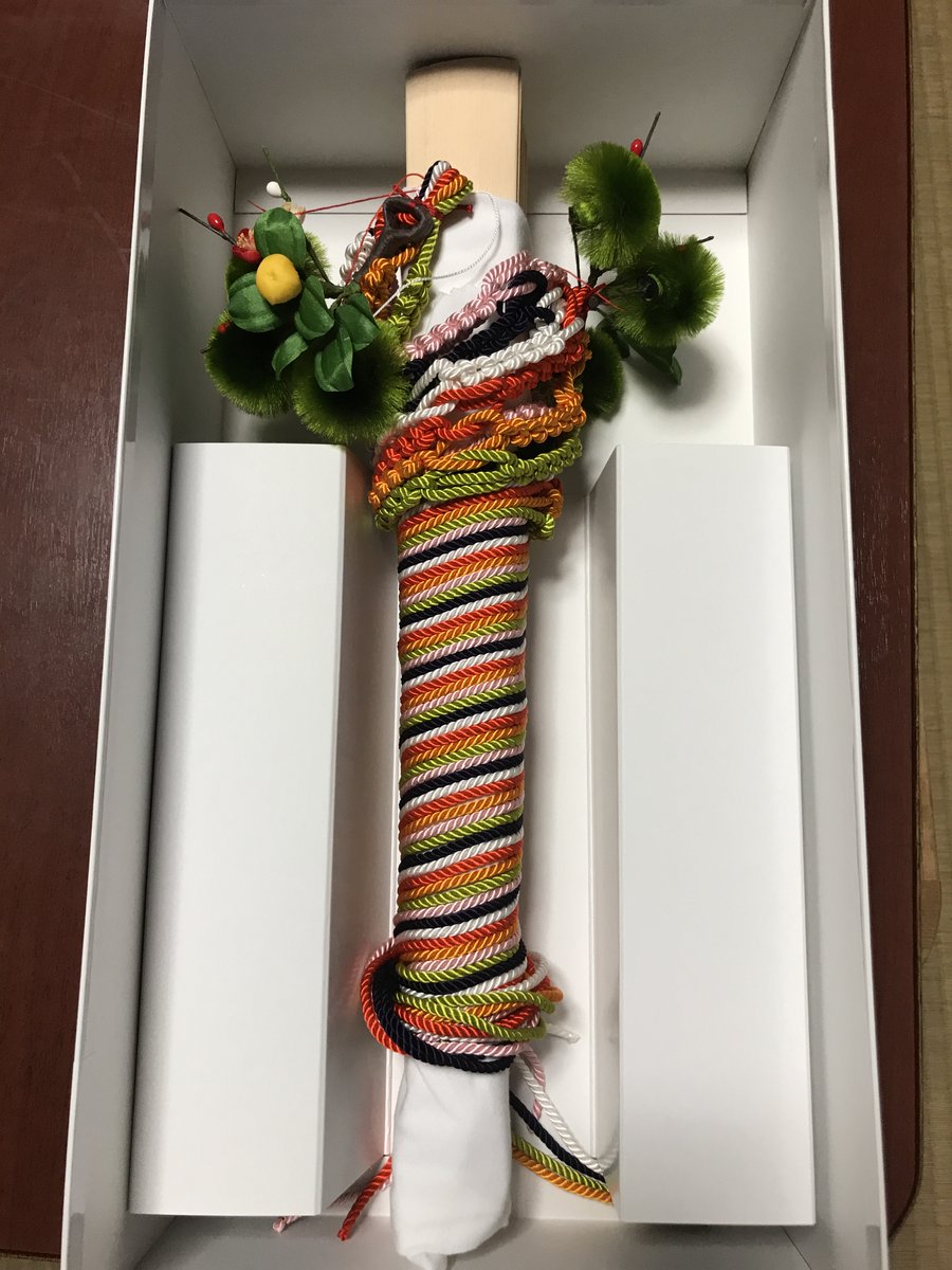 浦安の舞用の檜扇が届きました。檜扇職人さんの高齢化や減少により届く