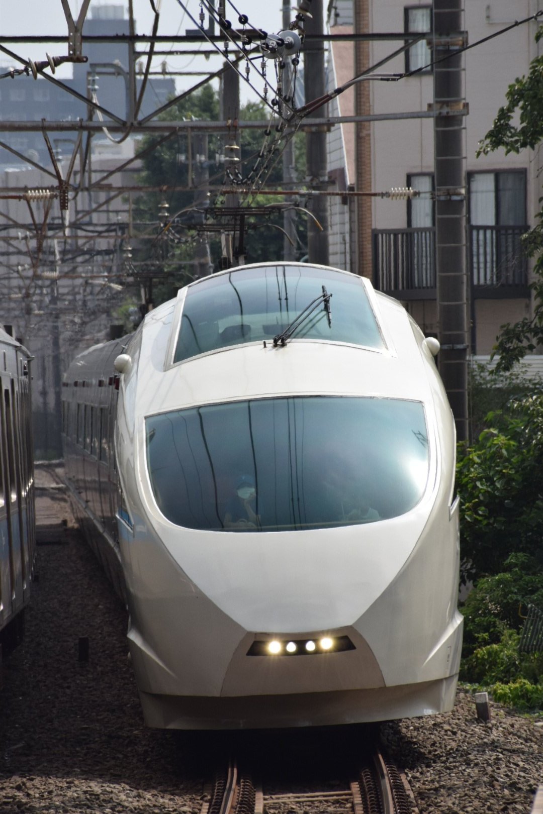 デハ8606 Meigeo 北へ 14 06に参宮橋駅上りホーム小田原方で撮った小田急fの特急はこね16号新宿行です 今年でデビュー15年ですね 箱根登山鉄道 箱根登山鉄道線 小田急電鉄 小田原線 小田急小田原線 ロマンスカー 小田急ロマンスカー はこね