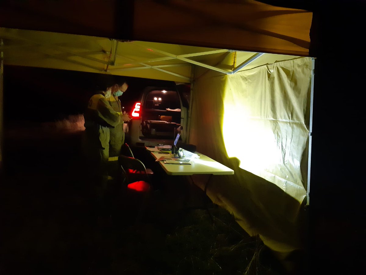 naturalezacyl's tweet photo. 🟠 Sigue ACTIVO el #IFTabaneradeValdavia, en Palencia❗ Trabajo intenso de planificación desde el PMA durante toda la noche y también al frente de las llamas 🔥 Gran trabajo de los medios en la noche 🙌 Ánimo a los que se incorporan por la mañana 🌄 #Buenosdías https://t.co/KW70bd2tXN