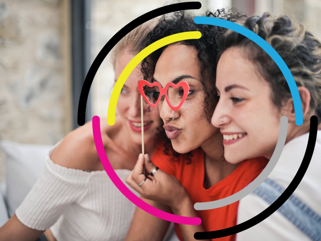 "𝑇ℎ𝑖𝑛𝑘 𝑙𝑖𝑘𝑒 𝑎 𝑞𝑢𝑒𝑒𝑛. 𝐴 𝑞𝑢𝑒𝑒𝑛 𝑖𝑠 𝑛𝑜𝑡 𝑎𝑓𝑟𝑎𝑖𝑑 𝑡𝑜 𝑓𝑎𝑖𝑙. 𝐹𝑎𝑖𝑙𝑢𝑟𝑒 𝑖𝑠 𝑎𝑛𝑜𝑡ℎ𝑒𝑟 𝑠𝑡𝑒𝑝𝑝𝑖𝑛𝑔 𝑠𝑡𝑜𝑛𝑒 𝑡𝑜 𝑔𝑟𝑒𝑎𝑡𝑛𝑒𝑠𝑠."
- Oprah Winfrey 

𝐇𝐀𝐏𝐏𝐘 𝐖𝐎𝐌𝐄𝐍'𝐒 𝐃𝐀𝐘 🥂