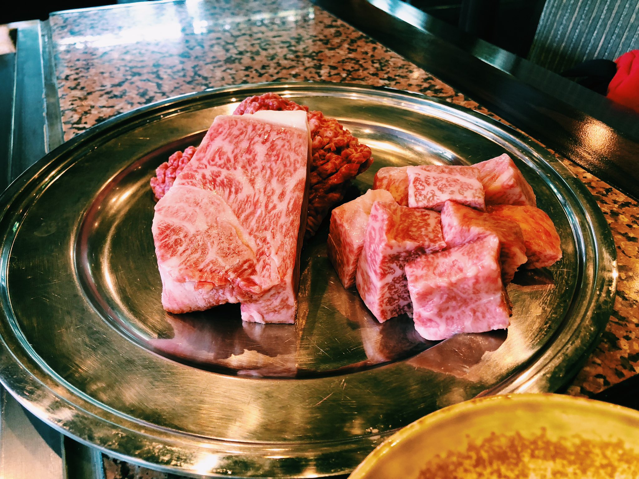 すけすけ 28年にはマジ海外行きたい 最強の5000円ランチ 宮崎の鉄板焼き ステーキは当然ながら ガーリックライスとパンまで絶品 サラダ Amp ドリンクは取り放題なのも密かに嬉しい 宮崎行ったら行くべし 5000円でこのレベルはまじ安い