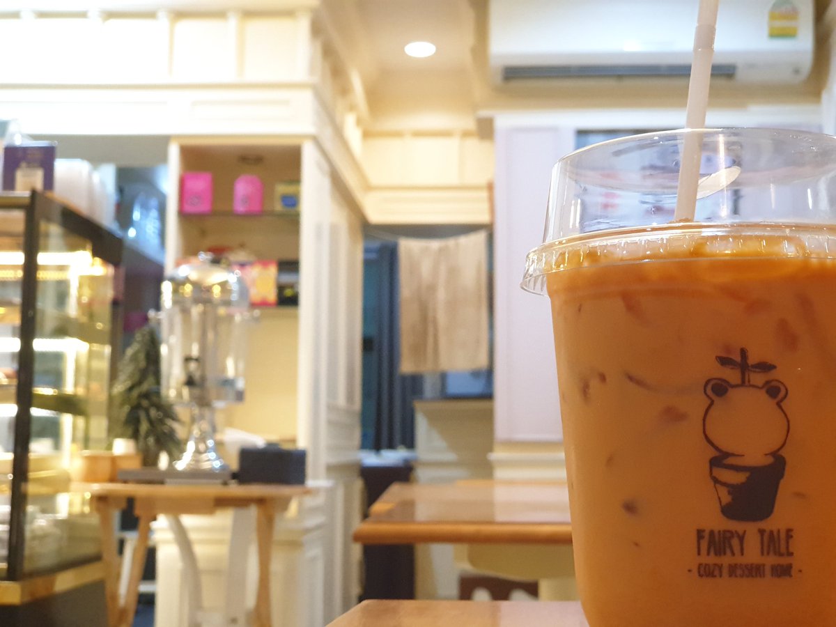 Hanazumi สมยศ Cafe Fairy Tale นครปฐม ナコーンパトムのクマ押しカフェフェアリーテイル แค กหม น าร ก น าร กมาก ก อดจะม นเข ยวไม ได 555 余談ですが タイ語のม นเข ยว マンキアオ かじりつきたい には かわいい という意味もあります Hanazumi สมยศ Cafe Fairy Tale นครปฐม ナコーンパトムのクマ押しカフェフェアリーテイル แค กหม น าร ก น าร กมาก ก อดจะม นเข ยวไม ได 555 余談ですが タイ語のม นเข ยว マンキアオ かじりつきたい には かわいい という意味もあります
