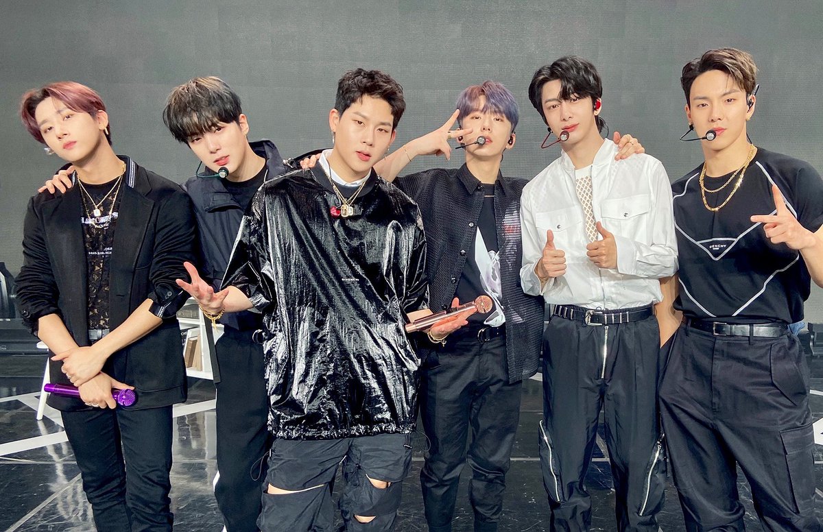 MinhyukPosting's tweet photo. bueno vi el concierto de monsta x y no puedo estar más feliz de verdad simplemente los amo mucho son muy importantes para mi ❤️❤️❤️❤️❤️ #monstaxlivewithluv #MONSTA_X #MONSTAXlive #MonstaXLiveWithLuv 💗 https://t.co/QtSO1xl9V0