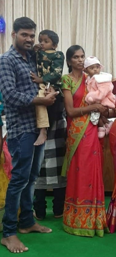 CharanKumarT1's tweet photo. @KTRTRS sir few days back my brother in law met with an accident and dead on 6th August at 4am in osmania. He had 2 small children a boy and a girl and his wife is housewife. He is a painter and  very poor in feeding his family. Now his family had nothing. Help 🙏 https://t.co/3FdD2ZgVHT