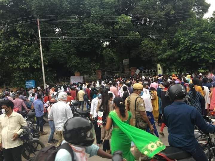 Manishkmishra__'s tweet photo. Social distancing at it's best during a exam in U.P. don't put students life at risk 
#NTAPOSTPONEJEE_NEET
#NTAPostponeNEET_JEE 
@DrRPNishank 
@DG_NTA 
@narendramodi https://t.co/43H79KjB1U