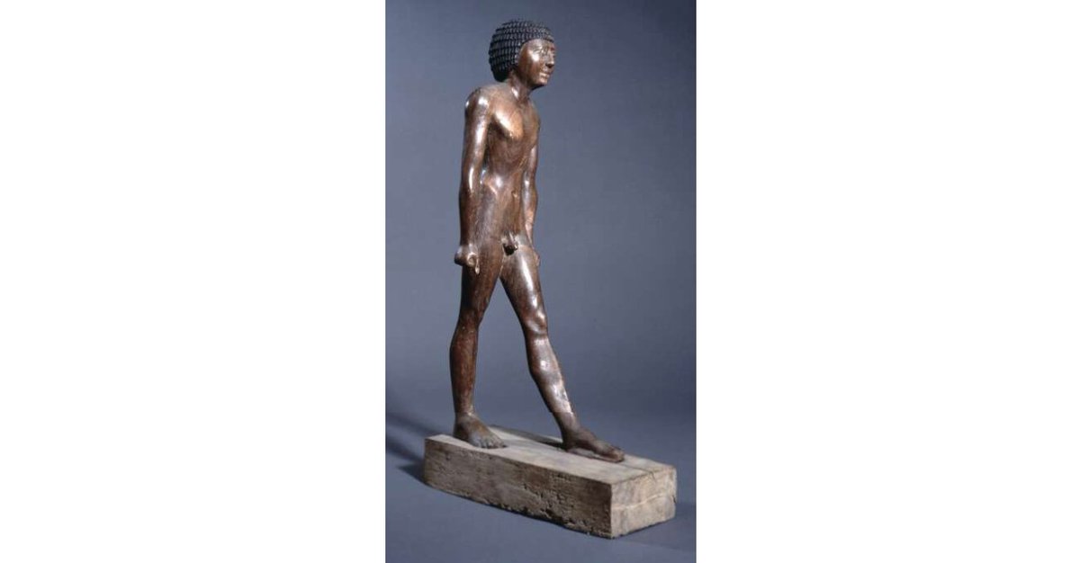This official had two other male wooden figures, all presumably representing himself, and this figure particularly demonstrates the artists’ skill in rendering physical details of the body, and has been expertly carved from a single piece of ebony!  #statuesunday