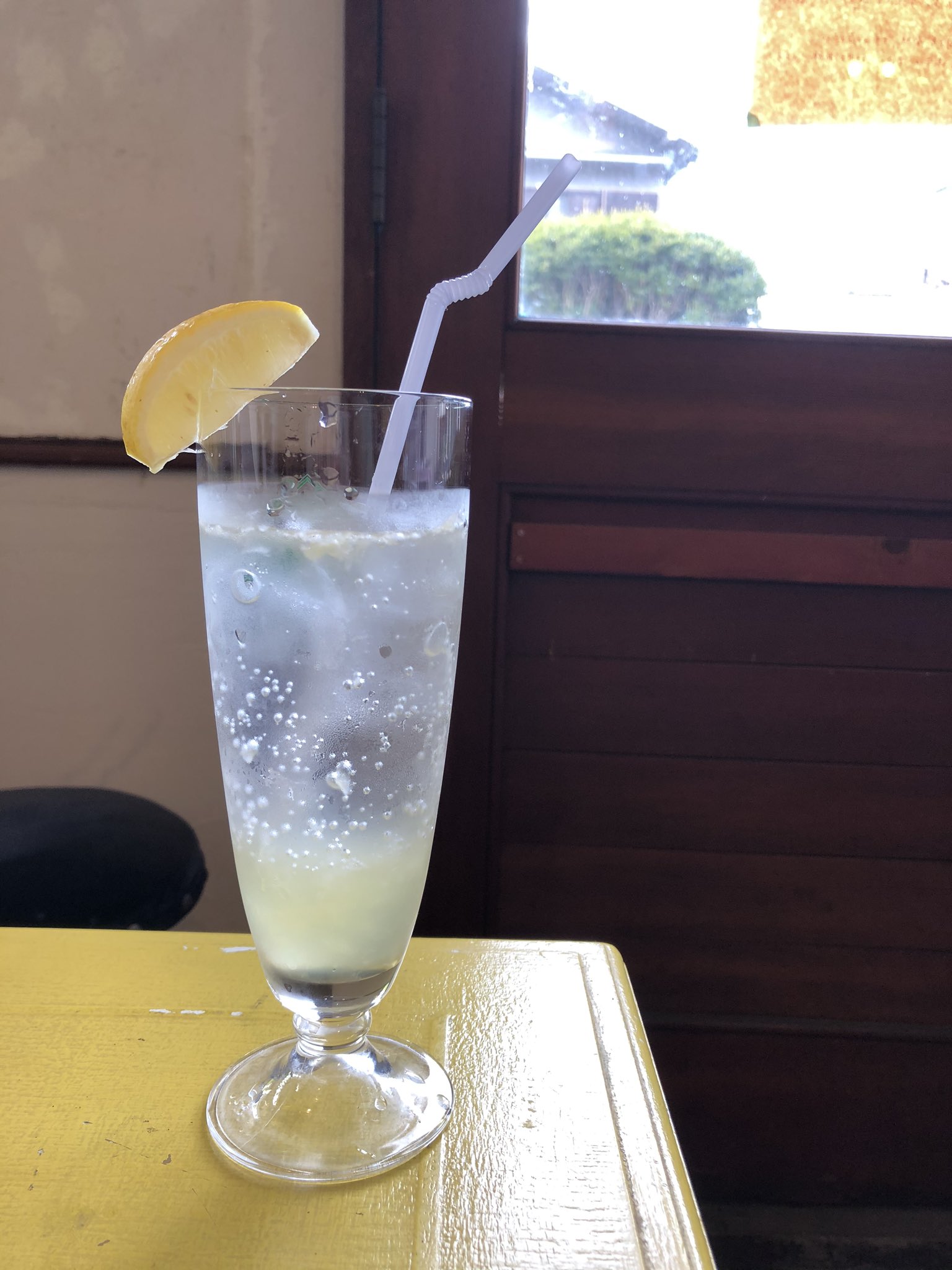 Cafe Lanternisto 今話題のレモネードと思いきやレモンスカッシュ テイクアウトもご用意しております レモンスカッシュ レモネード カフェ 西八王子 八王子 レモン Lanternisto T Co Bacj3kiatv Twitter