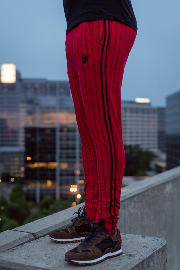 StayUpLife's tweet image. NEW “STRIPES” JOGGERS AVAILABLE NOW ONLINE❗️

LINK IN BIO❗️

SHOT BY @BustaAnderson 

#StayUp #StayUpMedia #StayUpLife #TheBrand #TheLifestyle #TheMindset #HipHop #Culture #Fashion #Atl #Atlanta #Streetwear #Clothing #BlackOwned #BlackOperated #BlackLivesMatter