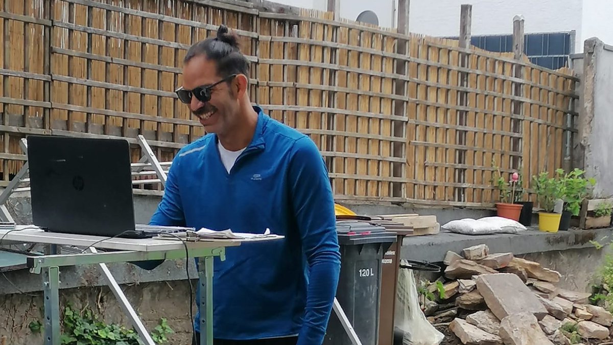 Digitales Kuchenbacken? 🍰 So ähnlich sieht eine Lösung für das Abschlussseminar für die Freiwilligen* des aktuellen Jahrgangs aus. 👏 Unser Landesträger Kulturbüro Rheinland-Pfalz e. V. ist erfinderisch geworden ▶️bkj.nu/duc

<a href="/Fsjler_innenRLP/">FSJler_innenRLP</a> #freiwilligendienst