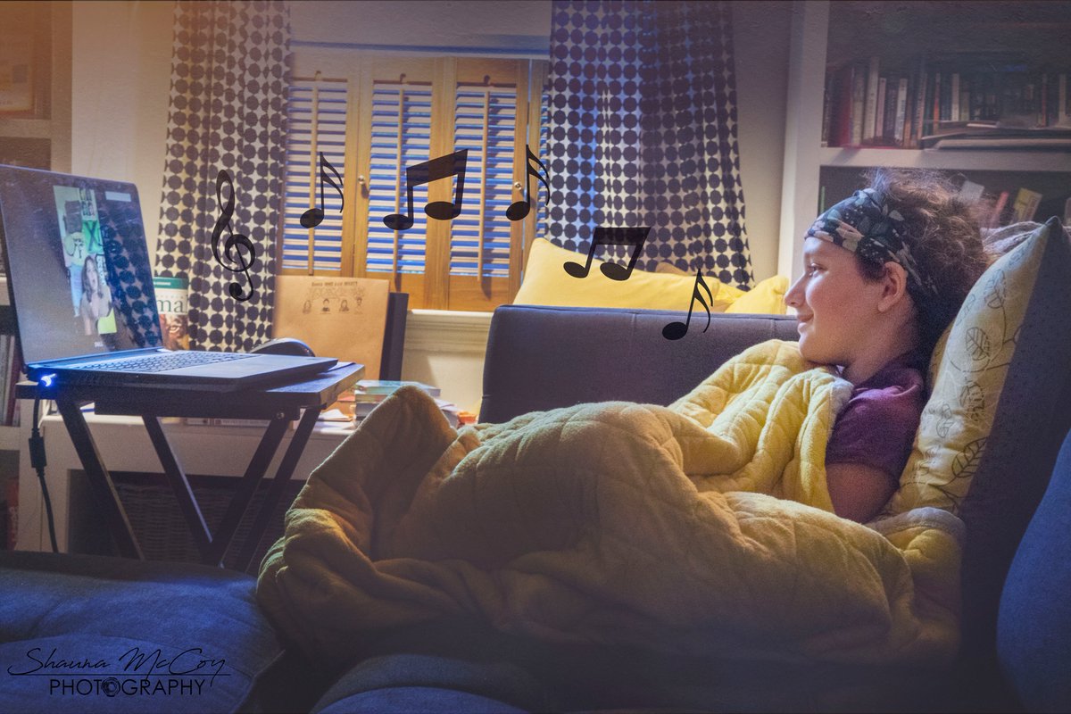 TheKEYSProgram's tweet image. INCYMI last night, check out @TheKEYSProgram Smiles for Raigan concert performed by the amazing @musical_emalee!  You rock Em!! 
keysprogram.org/summer-smiles-…  #summersmiles #itsallaboutthesmiles #keysprogram #siblingsupport  
Photo credit @ShaunaMcCoy3 Photography