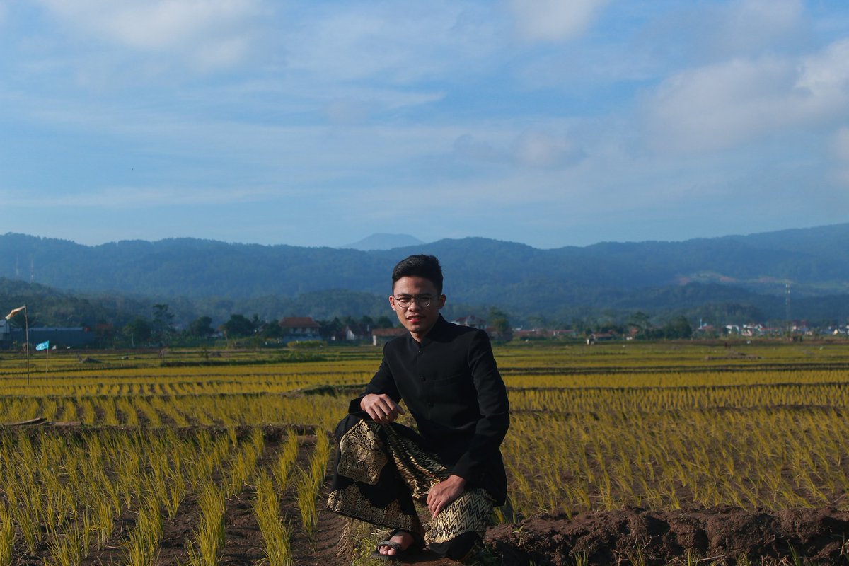 wildantauuf's tweet photo. Beautiful of Indonesia 🍃

#culture #art #PesonaIndonesia #javascript #batik #nature #Indonesian #jabar #pesonaNegeriku #JawaBarat #landscapephotography https://t.co/keKjcK1Yjs