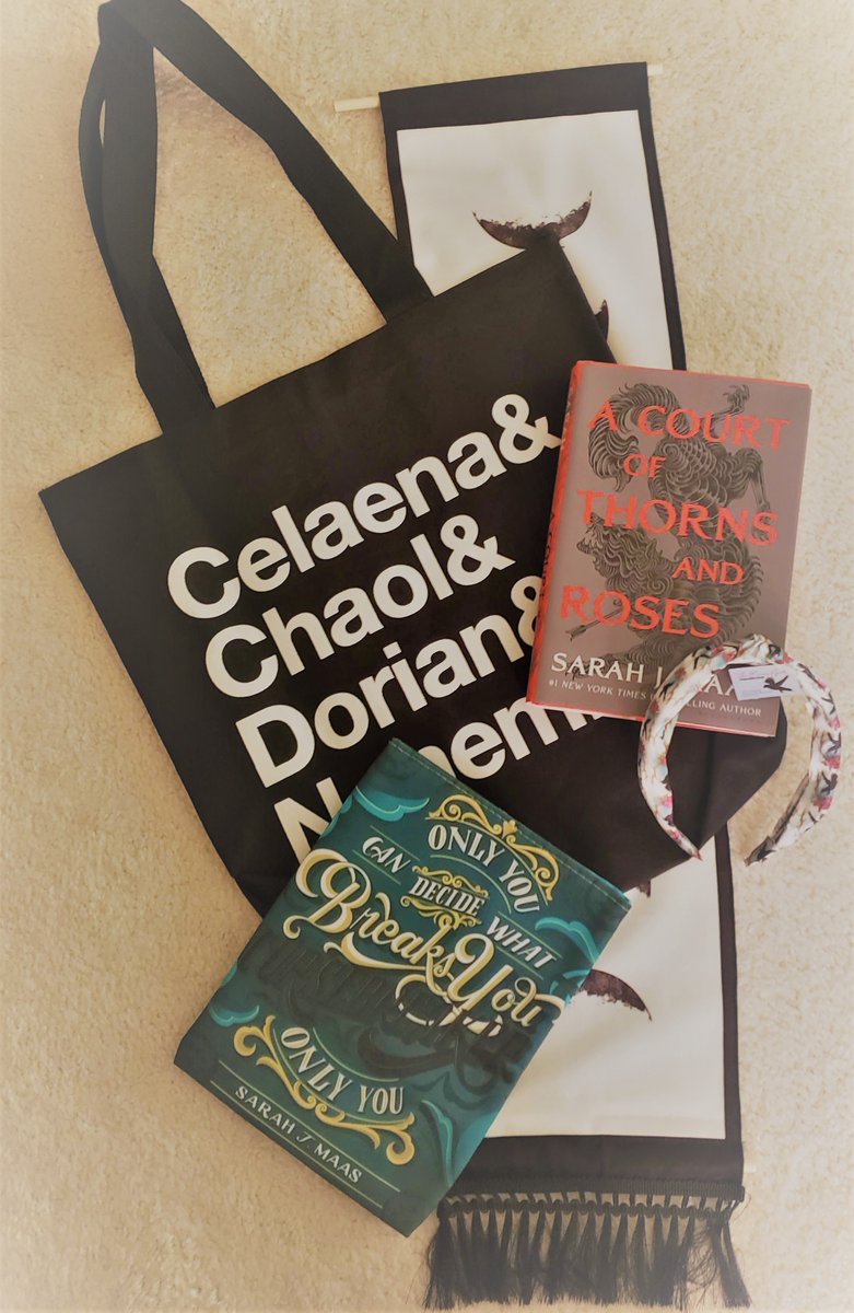 Accidentally ordered 2 copies of the new #ACOTAR hardcover so #giveaway time! Also including a <a href="/SJMaas/">Sarah J. Maas</a> booksleeve, #ThroneOfGlass tote and some other bookish goodies. Follow &amp; RT to enter, closes TONIGHT at 6pm ET.
