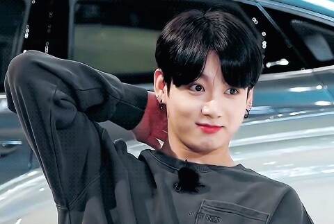 archivesgguks's tweet photo. he's so pretty ❤ https://t.co/W7gXU11Jry