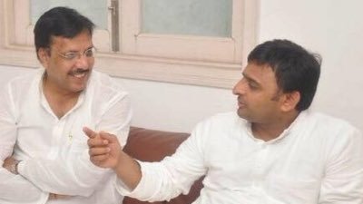 advrayadav's tweet photo. मै @yadavakhilesh को पसंद करता हु क्यूंकि मुझे उत्तर प्रदेश का विकास एवं अपराध मुक्त प्रदेश चाहिए.....
पूर्वांचल में @RajeevRai  चाहिए क्यूंकि पूर���वांचल की जनता को अपराध नहीं शिक्षा और विकास पसंद हैं.
इसलिए  2022  में @samajwadiparty की उत्तर प्रदेश में सरकार बनाये.@advrayadav https://t.co/SOuzkpDqDE
