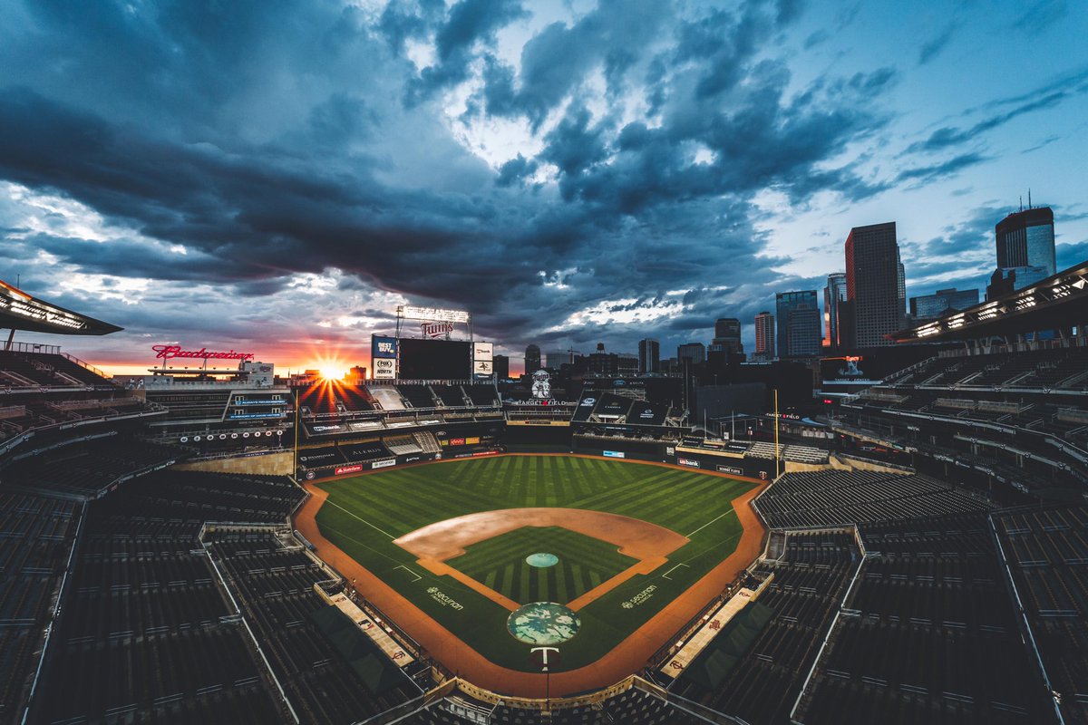 Twins's tweet image. Rise &amp;amp; shine, baseball is back at Target Field today! 😍