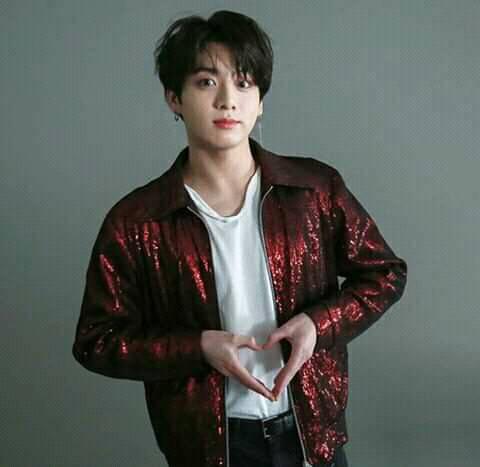 jungkooktime1's tweet photo. 😘 https://t.co/gzZaNgQYER