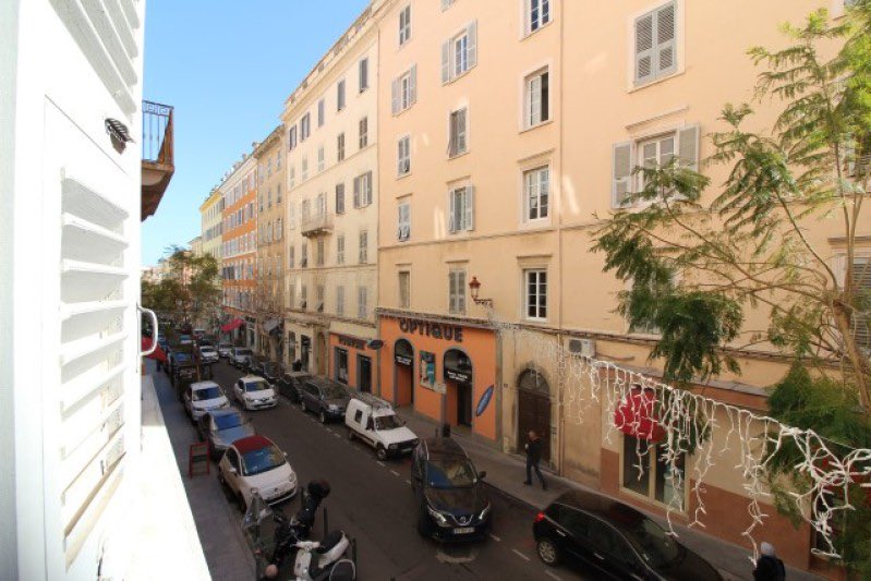 immodecorse's tweet photo. 2 PIÈCES BASTIA, RUE CESAR CAMPINCHI 📍📍

Très beau T2, meuble refait à neuf, avec une superficie de 45.00m2 

📞Contact: Jean François Benedetti (06.43.86.67.41)
💬https://t.co/6b0BNMNylY 
#bastia #cabinetsaintnicolas #immodecorse https://t.co/qAbSPytN6S