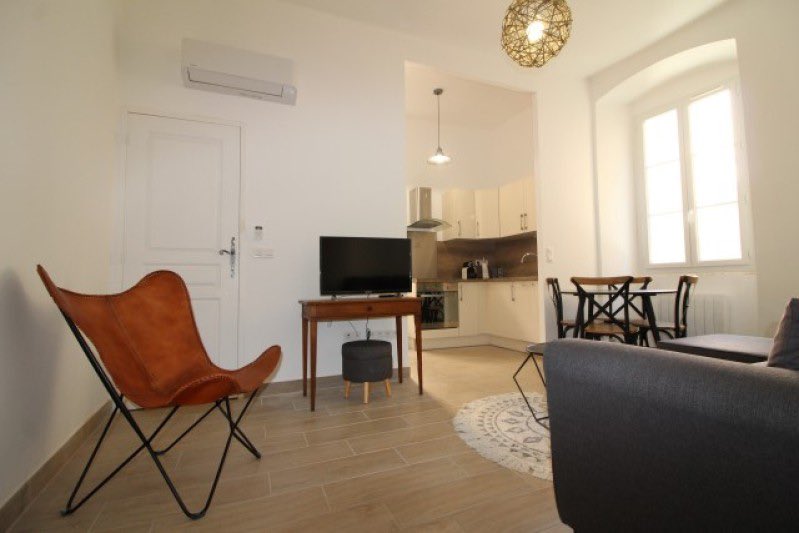 immodecorse's tweet photo. 2 PIÈCES BASTIA, RUE CESAR CAMPINCHI 📍📍

Très beau T2, meuble refait à neuf, avec une superficie de 45.00m2 

📞Contact: Jean François Benedetti (06.43.86.67.41)
💬https://t.co/6b0BNMNylY 
#bastia #cabinetsaintnicolas #immodecorse https://t.co/qAbSPytN6S