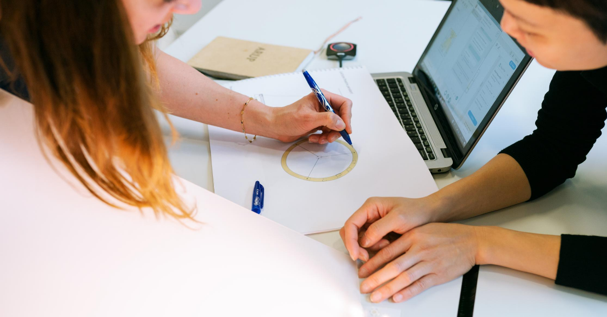 registerit's tweet image. Lavori nell'ambito della moda, della progettazione o della grafica? 
Presentati online con l'estensione che più ti rappresenta: scegli il dominio .design per un sito web dinamico ed accattivante!
register.it/domains/tld/de…