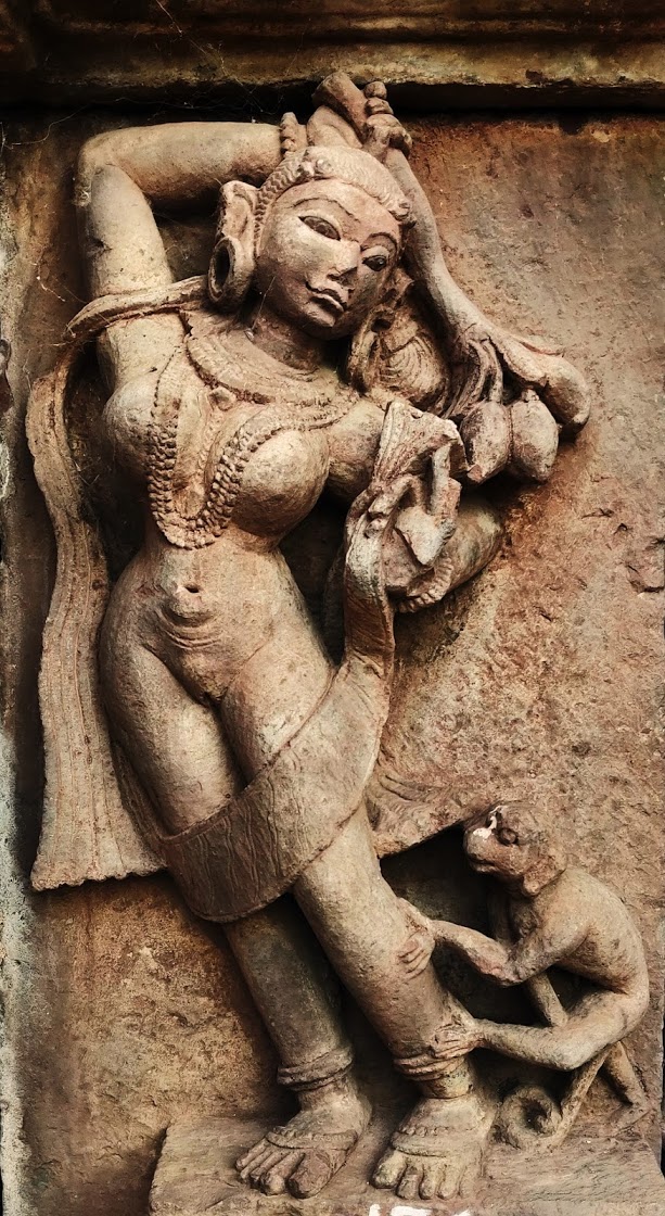 4/n The courtyard of temple is world popular for lady images. The ladies here are engrossed in the action of dance. There are also stories of Ramayana, Mahabharata in the internal part of the temple. The experts say that the total images counted so far are said to be 409.