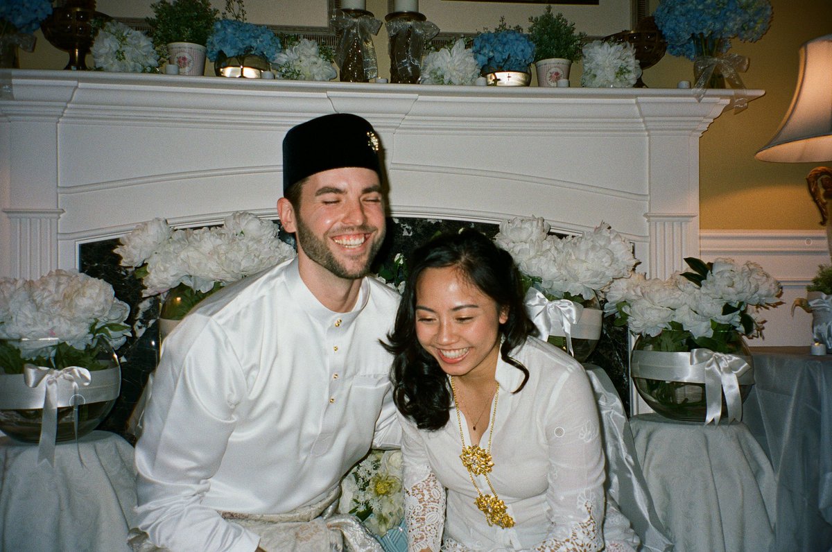 HanisZulaikha's tweet photo. Our wedding on 35mm #HanisxGrant https://t.co/pKAmHPRfJB