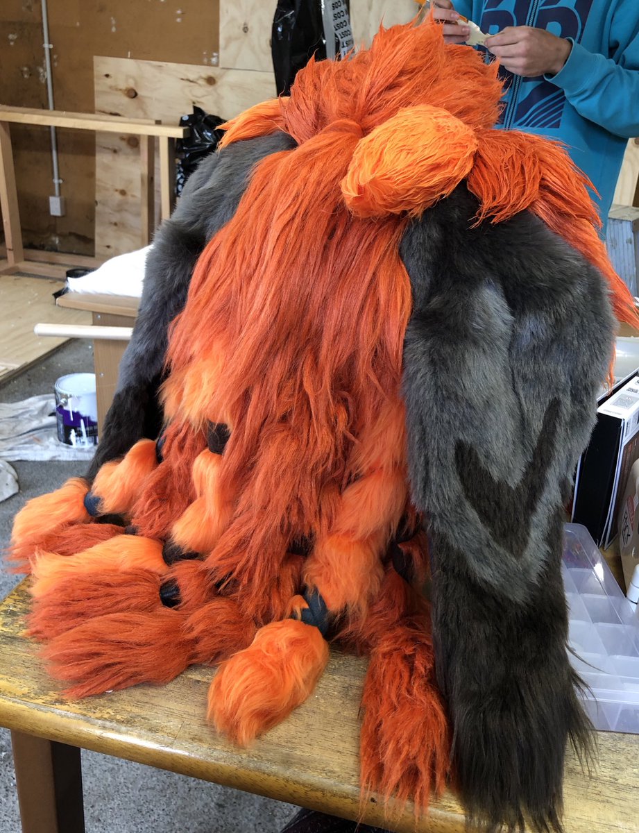 Definatlly the most DETAILED suit to date, I wanna thank <a href="/NazFX_Studios/">NazFX🪡</a> for the amazing hair tutoria and <a href="/FuzzButtFursuit/">FuzzButtFursuits</a> for the custom headbase/eyes. All Lila needs is magnetic eyelids and their freckles. But Im super duper proud of this suit 👌