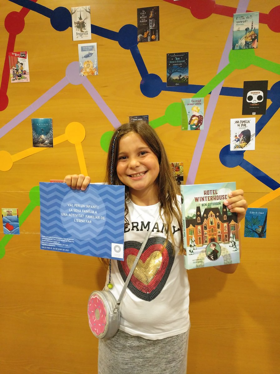 BibliotequesVNG's tweet photo. La Jana, l'Emma i el Llúria són els guanyadors del sorteig de premis del concurs Puja al tren!
L'@santjordivng és l'escola guanyadora amb més participants.
Moltes felicitats!!!
#pujaaltren #bjoanoliva #bcardona #LlorensLlibres @MulassaVilanova @mferrocarrilcat @espaifar_vng https://t.co/mrwZsQnyR5