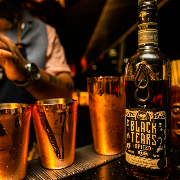 BhamRumFestival's tweet photo. Inspired by the Cuban song Lagrimas Negras, Black Tears Spiced Rum is an emotional blend of Cuban rum and seductive Cuban spices. 

This rum mixes perfectly in long drinks and cocktails, allowing you to create some daring inventions.

@dinehub_bham #Rum #RumFestival https://t.co/lYhCUNbgZP