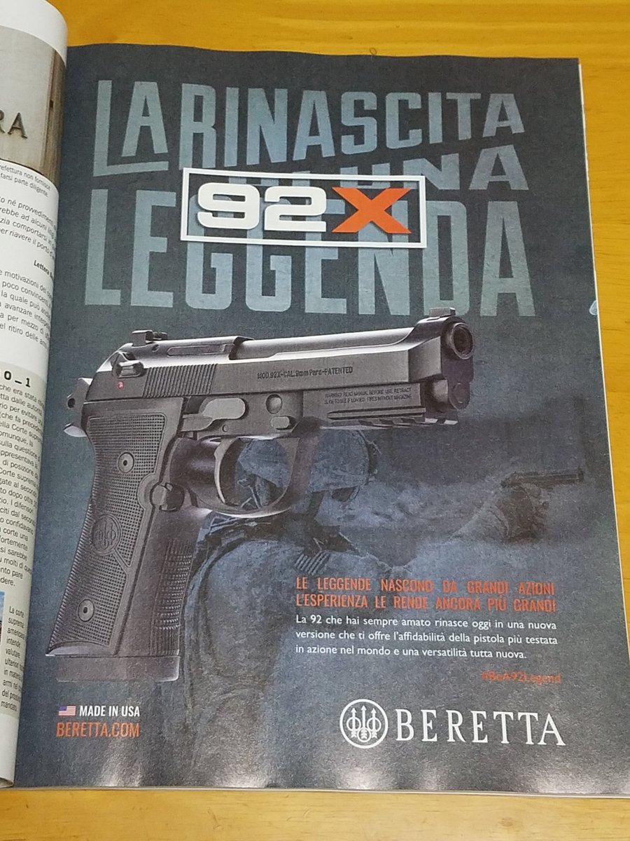 よしぞうmaro そのイタリアの銃器雑誌 日本のgun誌的な立ち位置だが 実銃広告が格好良い 勿論 イタリアも一般人の 拳銃所持は法律違反なのですが