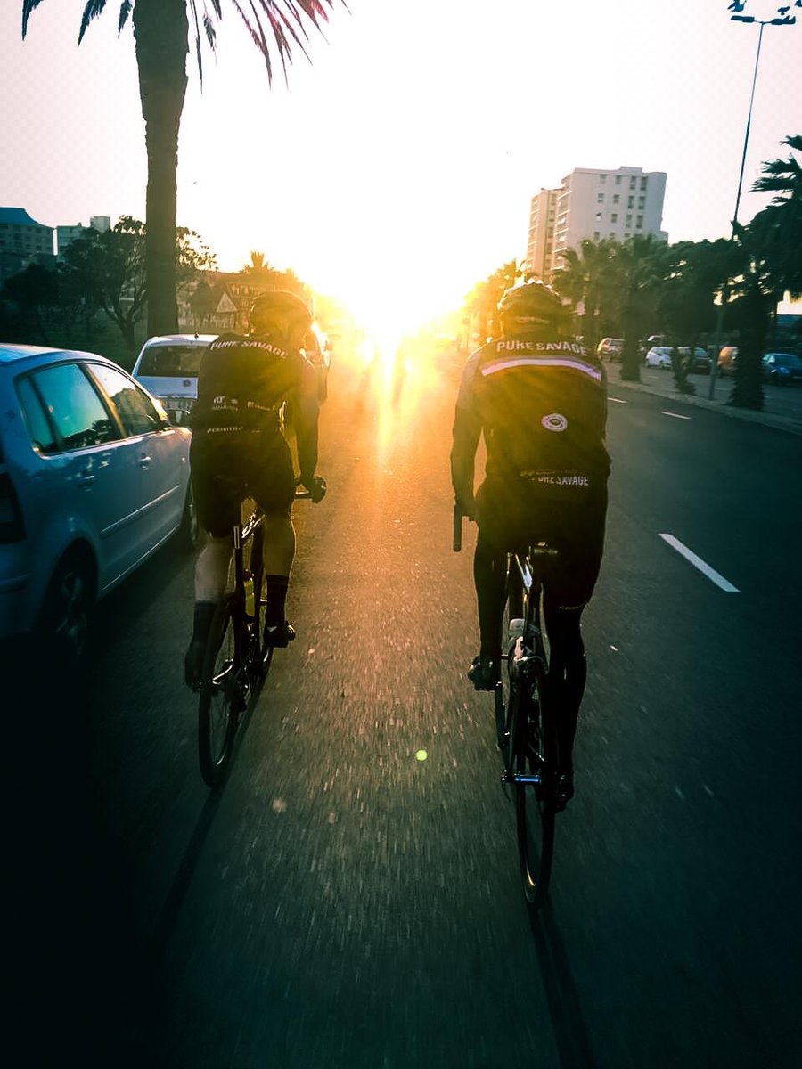 TeamPureSavage's tweet image. What a way to start the morning!! #puresavage #swiftcarbon #lightbro #letsride #morningride