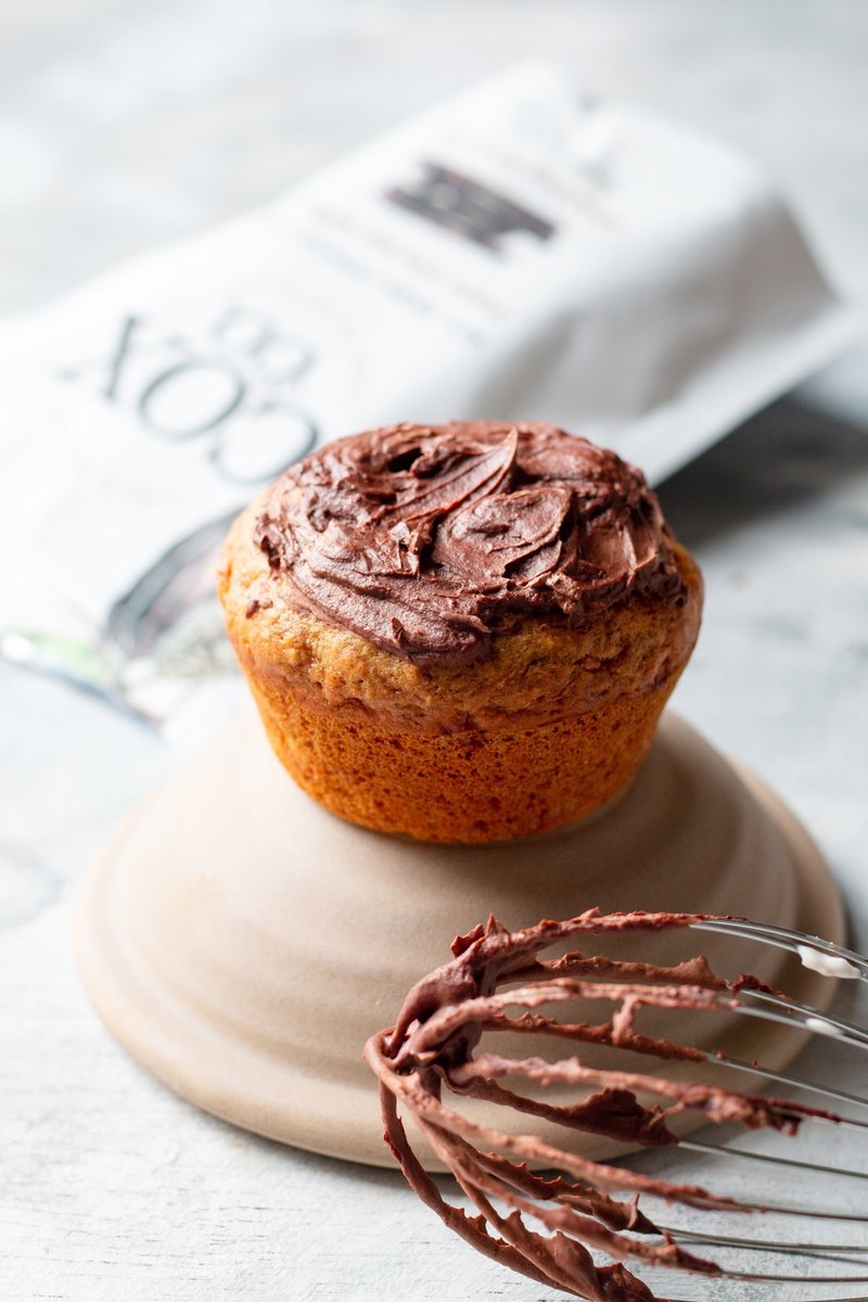 If you'd like the recipe for these vegan banana and cacao nibs muffins with frosting, head over to our Facebook or Instagram pages and get baking!

#veganbaking #muffins #cacaonibs #coxandco