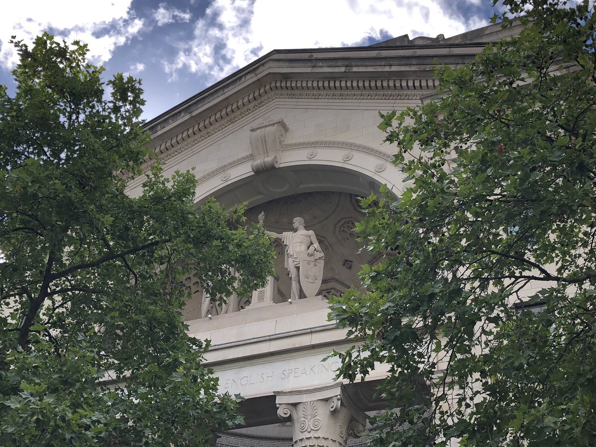 Bush House, the writing says ‘to the friendship of the English speaking peoples’. It was built as an international trade centre and was previously the BBC World Service headquarters