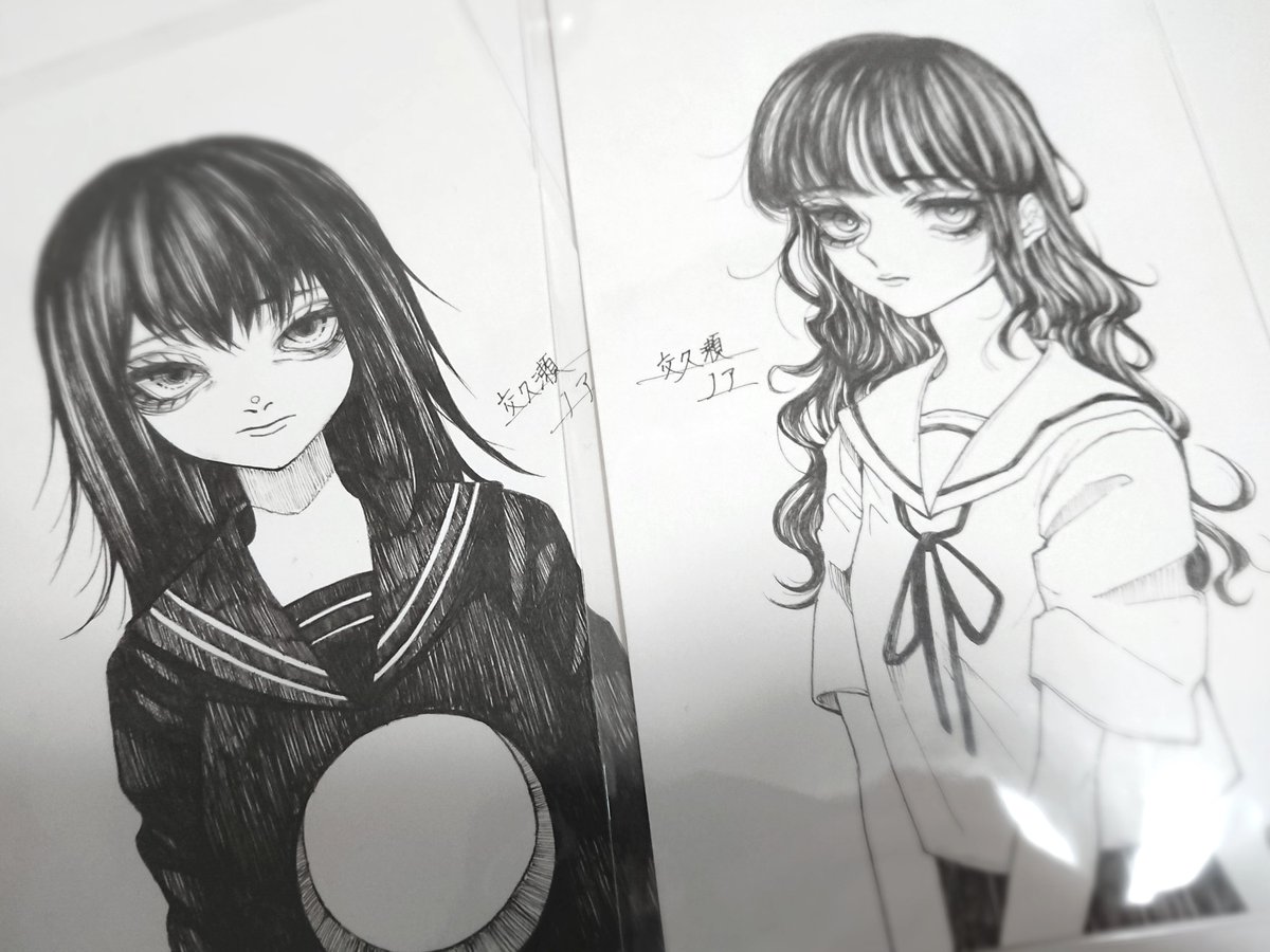 #水曜日の天使たち
明日からのグループ展に連れていくドローイング達です✍︎
パール絵の具を使用したもの、紙を火で炙ったもの、鉛筆画など、色々な試みをしています? 