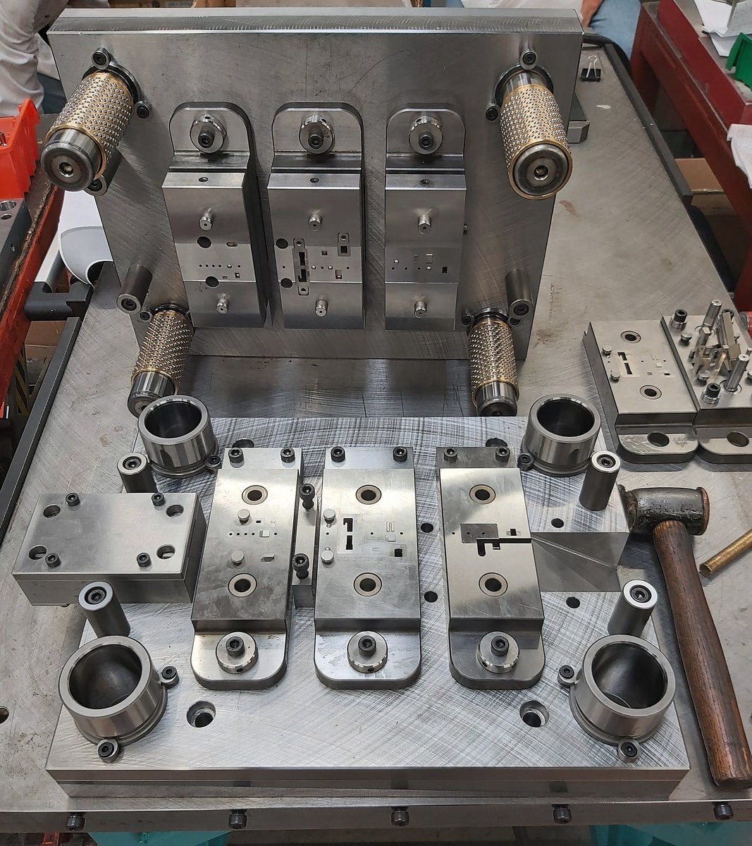 ndprecision's tweet image. A quick snap of one of the press tools currently underway on the shop floor 😍
#presstool #toolmaker #ukmfg #precisionengineers #ukmanufacturing #engineering #design #manufacture