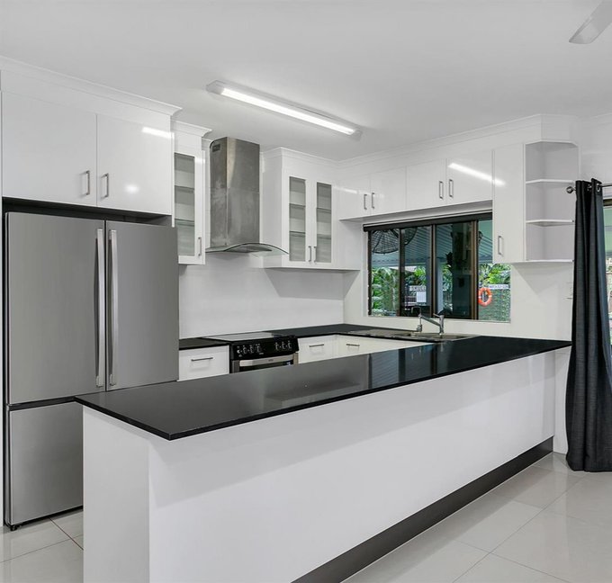 JHConstruction5's tweet photo. For all your fitted kitchen and wardrobes call JH CARPENTERS ON
+263786701611/+263712126562
whats app +263772542962 https://t.co/qdkMCsmnO6
