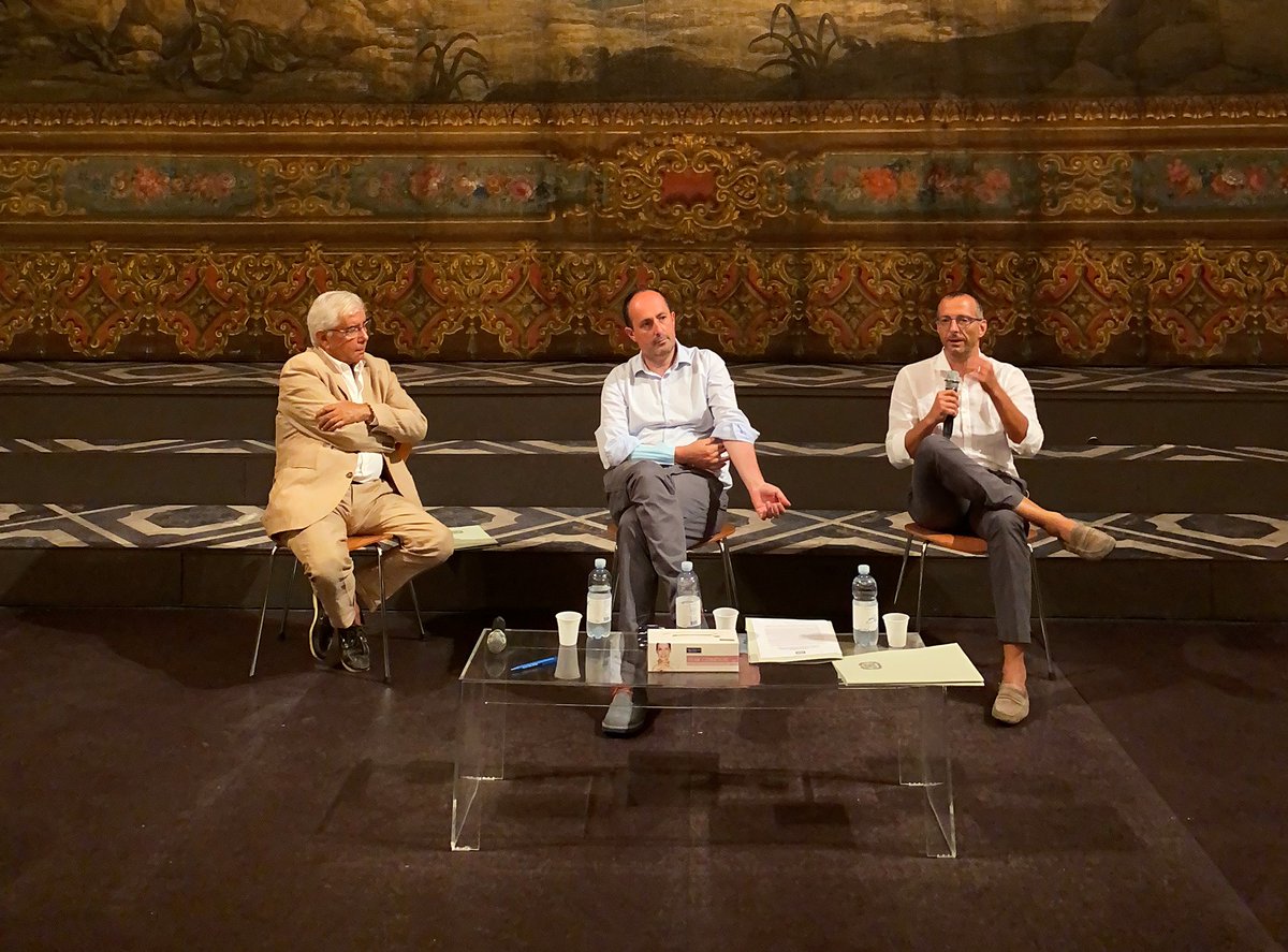 Rof_Pesaro's tweet photo. 🗞️ At yesterday press conference were revealed #ROF2021 titles and autumn section of #ROF2020 with Barbiere 2018 / Alla conferenza stampa di ieri sono stati annunciati i titoli #ROF2021 e sezione autunnale del #ROF2020 con la ripresa del Barbiere 2018
👉 https://t.co/MXDfY9NKWA https://t.co/Vnfba1RSnh