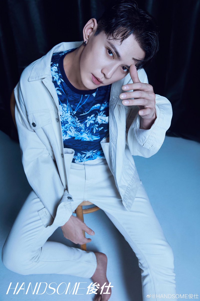 C_mandraa's tweet photo. Xu Zhengxi untuk Sampul Majalah Handsome.
#dramachina #cdrama #chinesedrama #dramakorea #kdrama #upcomingdrama #chineseactress #chineseactor #XuZhengxu #徐正曦 #TenYearsLate #GuardianAngel #legendofphoenix https://t.co/frvVMKusQi