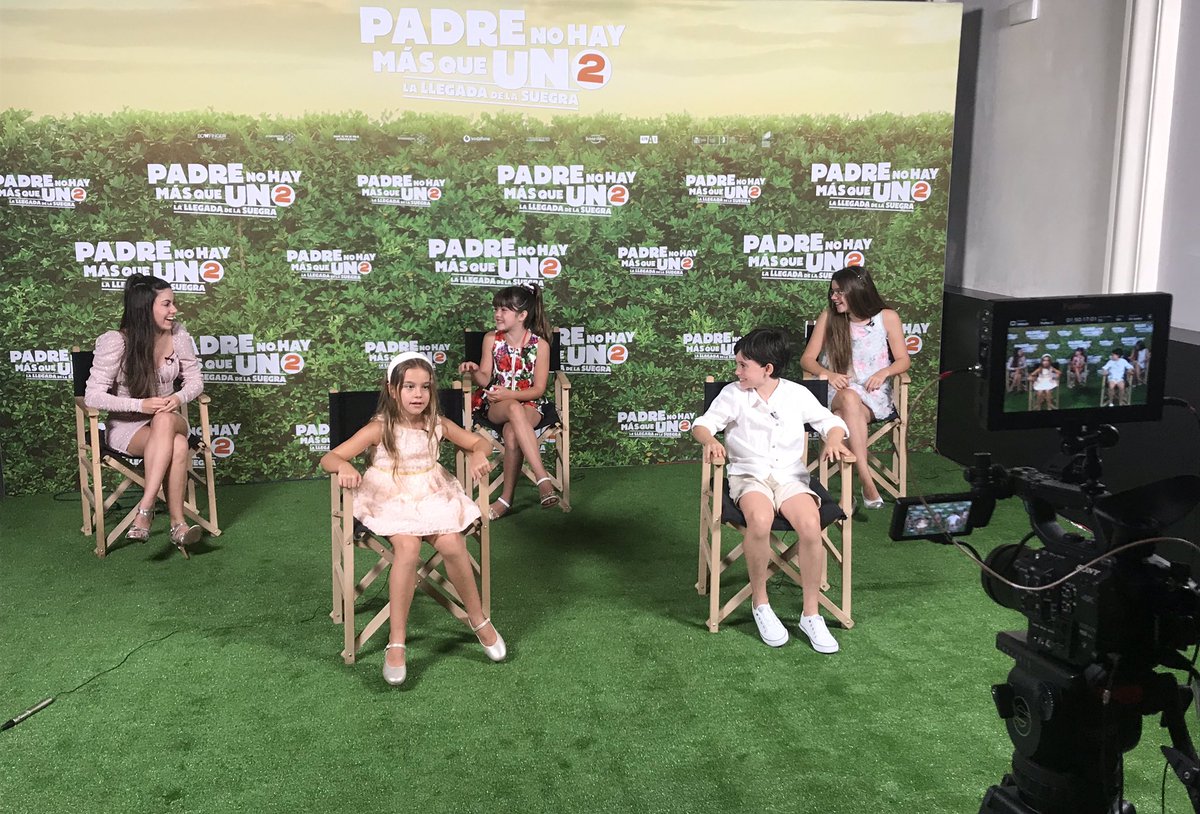 Los niños de #PadreNoHayMásQueUno2 responden divertidos ante los medios. En cines 29 de julio.