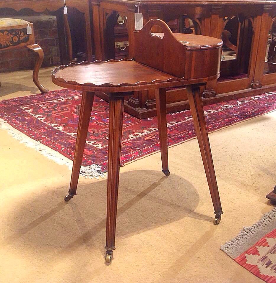eversleybarn's tweet photo. #antiqueworktable #yewwoodtable #worktable #antiquesidetable #studiopottery #vintageeggslicer #vintagetins #steiffram #steiffmole #steifffish #steiffanimals #collectables #vintagetools #eversleybarnantiques #judismithantiques https://t.co/Tu9ZUsQLKA https://t.co/4gkWRixCm5