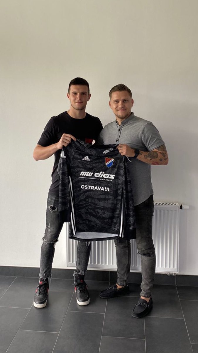 zikadavid86's tweet photo. Radovan Murín signed his first professional contract in @fcbanikostrava, congratulations! / Brankář Radovan Murín podepsal svůj první profesionální kontrakt v Baníku Ostrava, gratulujeme! #globalsports #transfers #prestupy https://t.co/PfefcvElT4