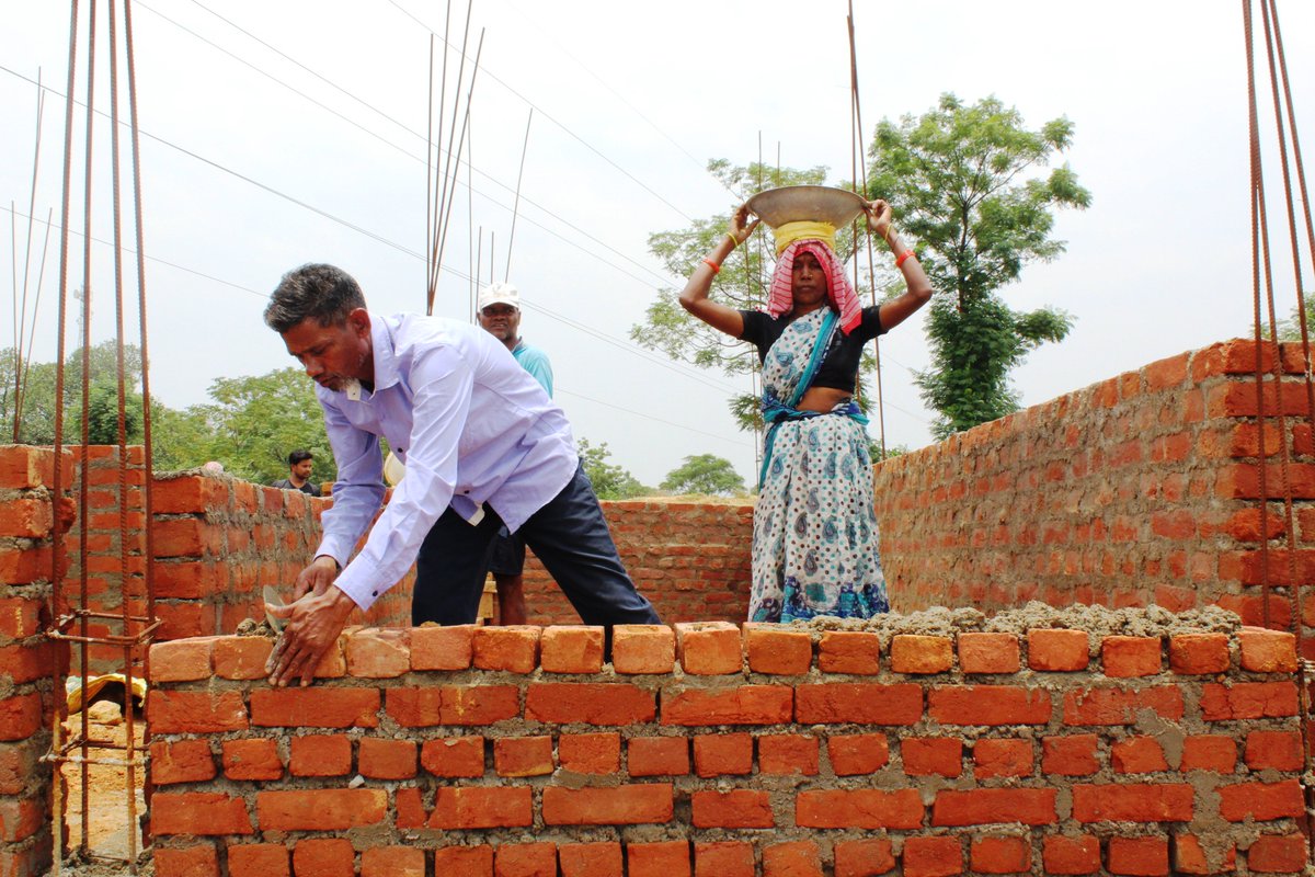 #Dream_Comes_True
Pramila Kachhap, Beneficiary of #Ranchi_Municipal_Corporation. Her husbands livelihood is Mason (Raj Mistri).They got the support of #PMAY_Urban and constructed a beautiful house, painted traditionally.
<a href="/Secretary_MoHUA/">Srinivas Katikithala</a> <a href="/amritabhijat/">Amrit Abhijat</a> <a href="/vijayajadhavias/">Vijaya Jadhav</a> <a href="/PMAYUrban/">Housing For All</a>