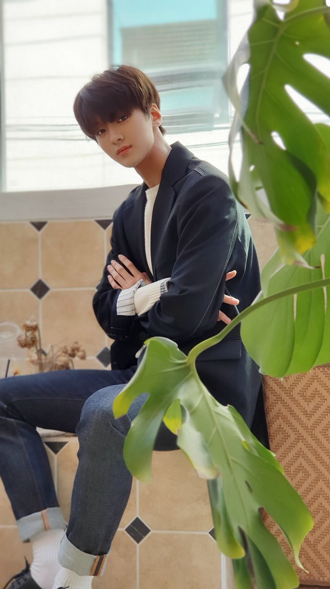 2. selfies/pics (brace yourself bcs this is going to be a lot)