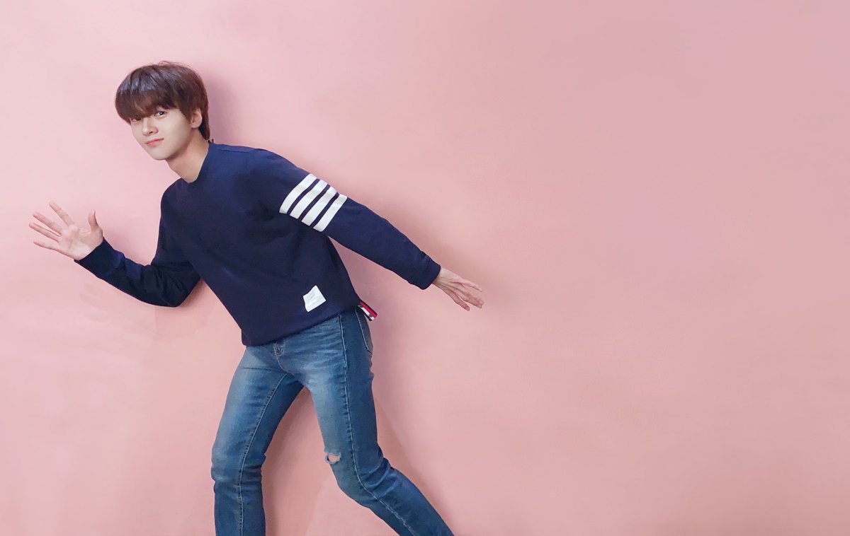 2. selfies/pics (brace yourself bcs this is going to be a lot)