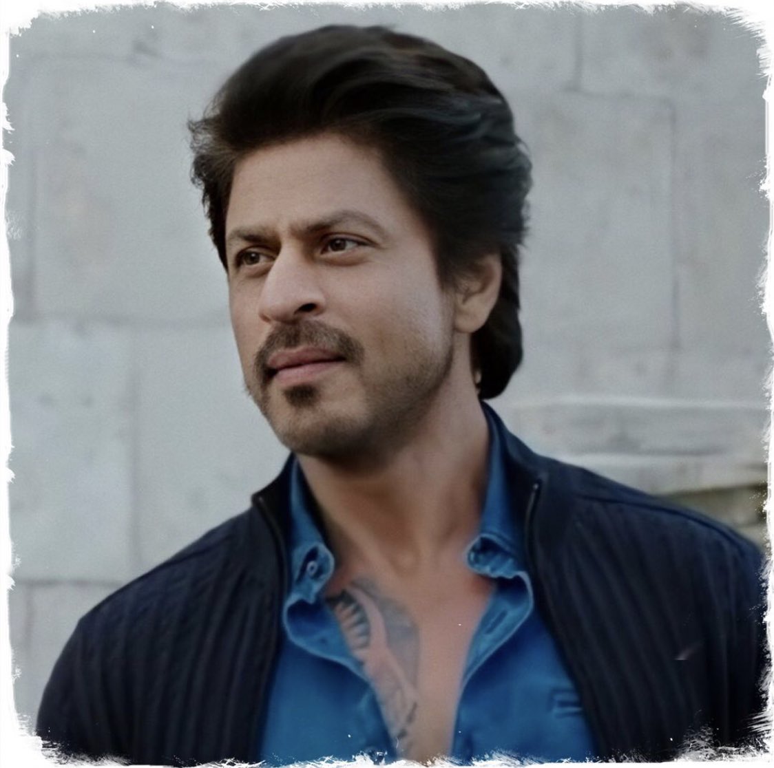 SRKUniverse's tweet photo. 'Hawayein' is forever magical ❤️ 
#ShahRukhKhan https://t.co/DH5bBZRhsp